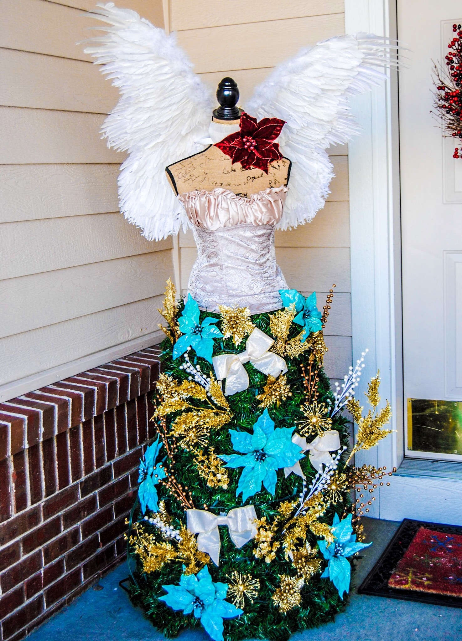Christmas Tree Dress Form – The Everything Housewife
